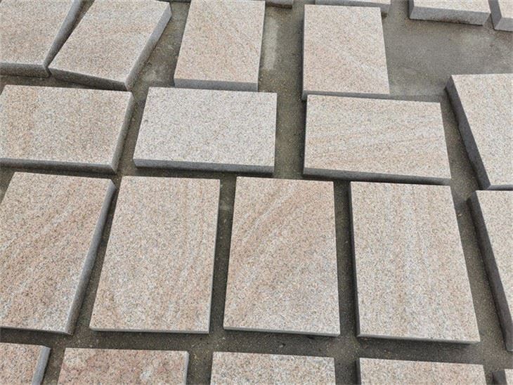 Placi de granit antiderapante