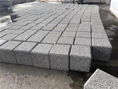 Drumuri pietruite din granit